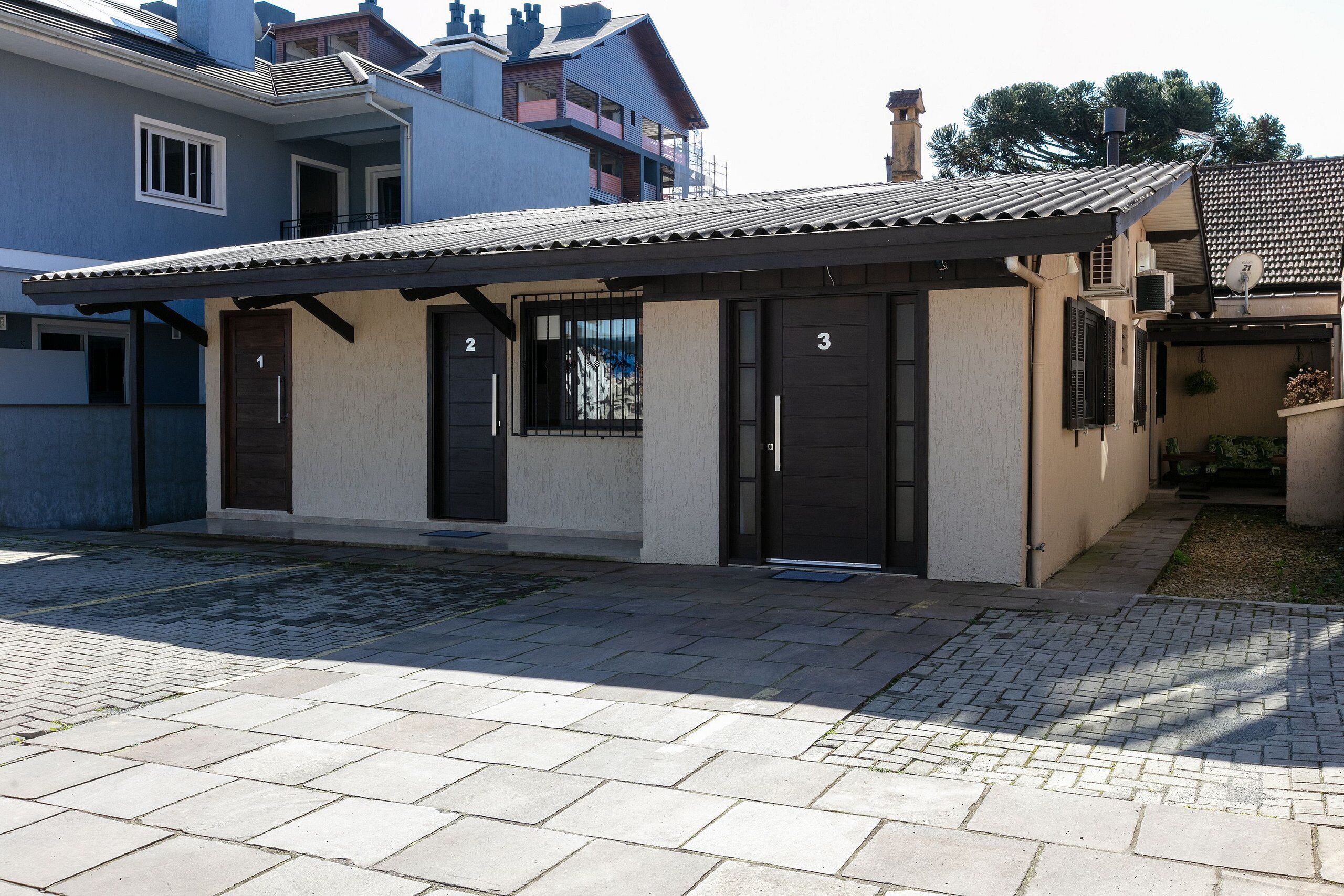 Basic Apartment | Exterior