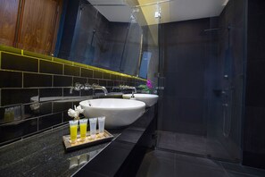 Exclusive Villa, 3 Bedrooms, Pool View | Bathroom - Elegant 3BR Pool Villa Coco B6 in Kamala (Kamala)