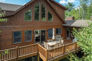 Outdoor dining - Dog Friendly Mountain Retreat w/ Bar & Hot Tub (McHenry)