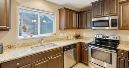 Welcoming Space - 4Bed / 3.5Bath Steps from Mt. Tabor Park