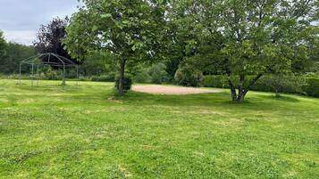 Enceinte de lâhĂ©bergement