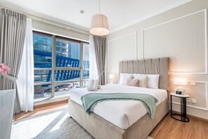 In-room safe, iron/ironing board, free WiFi, bed sheets - Inviting 1BR in Marina Quay West, Dubai Marina by Deluxe Holiday Homes (Dubai)