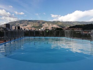 Pool - Pie de Cerro Apartamentos (Medellín)