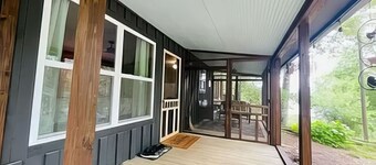 Cameron's Cottage at The Lake