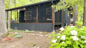 Unclassified image, 3 of 28, button - Cameron's Cottage at The Lake (Tallassee)