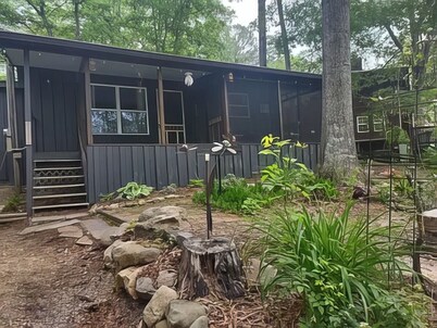 Cameron's Cottage at The Lake