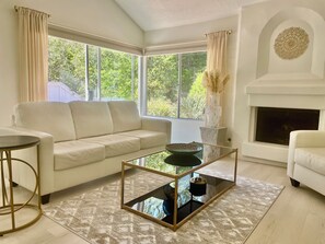 Smart-tv och eldstad