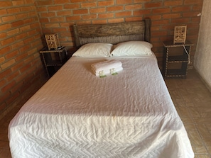 Habitación básica doble, vista a la laguna | Wifi gratis 