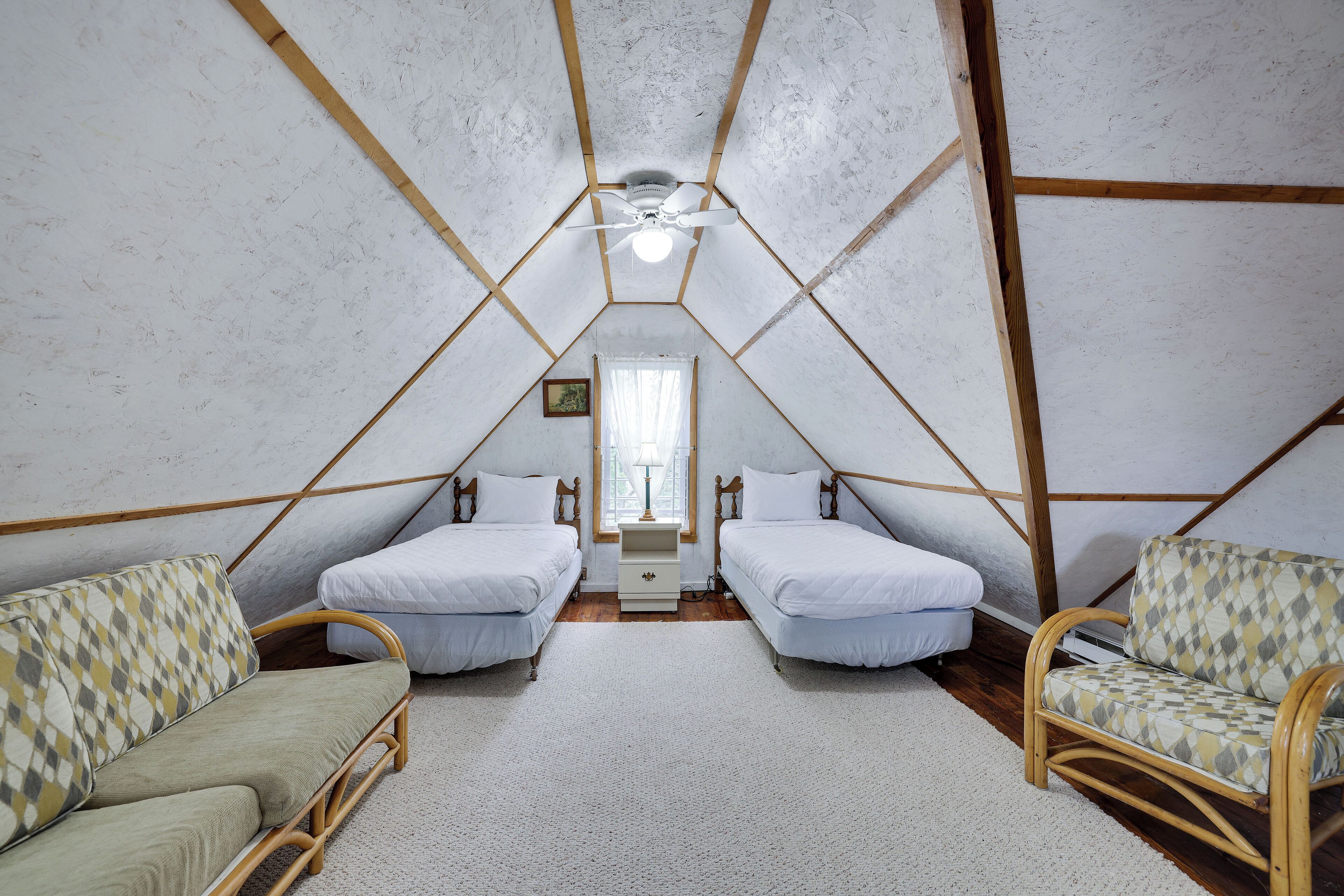 4 عدّة غرف نوم ومكتب ومكواة/لوح كي وواي فاي مجانًا