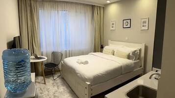 1 habitación, wifi y ropa de cama