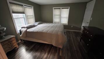 3 bedrooms, travel crib, free WiFi, bed sheets