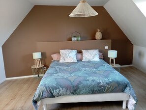 3 soverom, strykejern/-brett, wi-fi og sengetøy