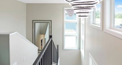 Stylish Lake Shetek Escape with Marina Views close to Pelican Cove & Key Largo