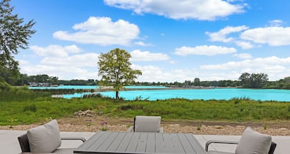 Stylish Lake Shetek Escape with Marina Views close to Pelican Cove & Key Largo