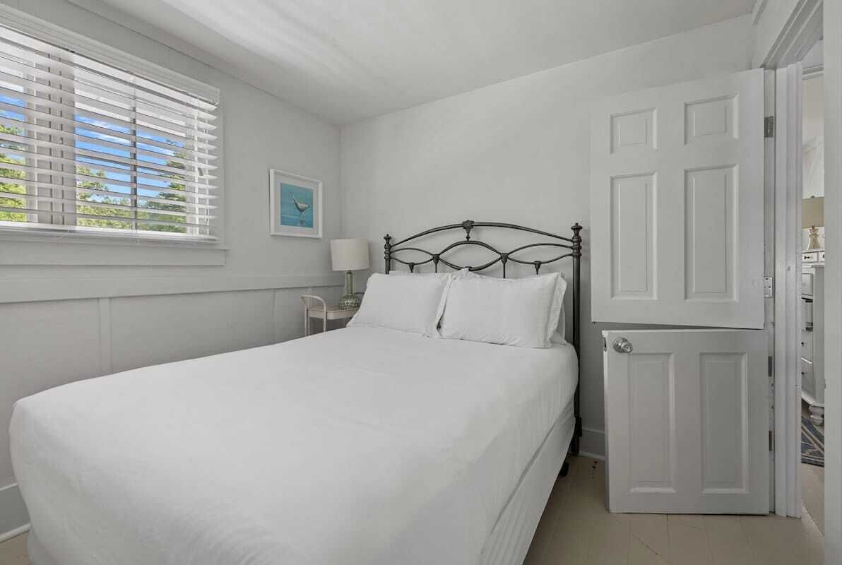 4 soveværelser, skrivebord, strygejern/strygebræt, Wi-Fi