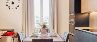 Milan Central Station - 10 Mins to Duomo (WiFi-AC)