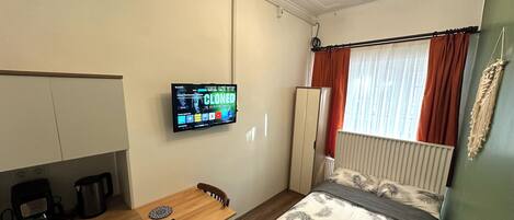 1 bedroom, iron/ironing board, WiFi, bed sheets