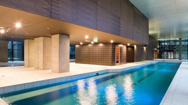 Pool - High Floor 2BR2Bath in Prime CBD (Melbourne)