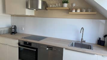 Frigorífic, forn, placa de cuina i rentaplats