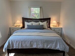 3 slaapkamers, een bureau, een strijkplank/strijkijzer, gratis wifi