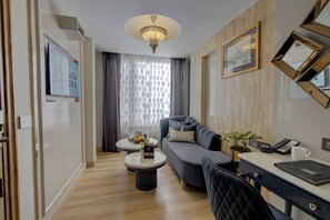 1 makuuhuone, ylelliset vuodevaatteet, untuvapeitot