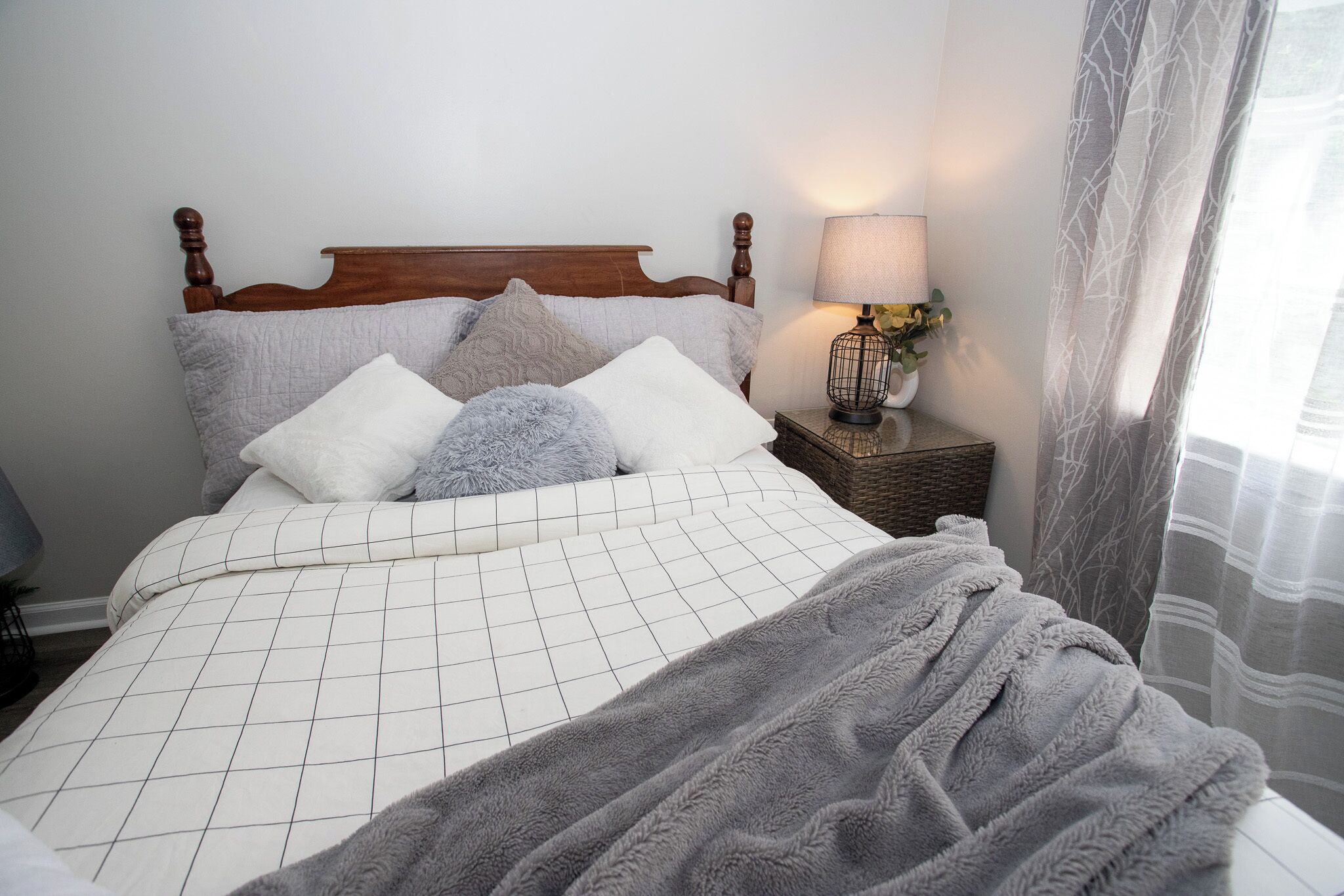 4 habitaciones, tabla de planchar con plancha, wifi y ropa de cama 