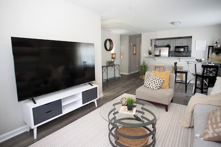 Smart TV. Vacation home just 11 minutes from Charlotte Motor Speedway