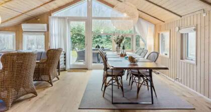 Cozy cottage just 200 m from the beach