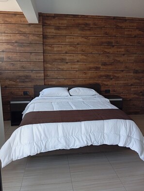 1 bedroom, WiFi, bed sheets