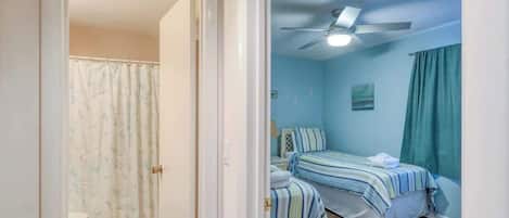 2 bedrooms, iron/ironing board, free WiFi, bed sheets