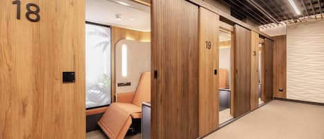 Free WiFi, bed sheets