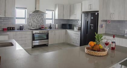 Saints at Sea - Stylish house in perfect location near the beach in Dwarskersbos