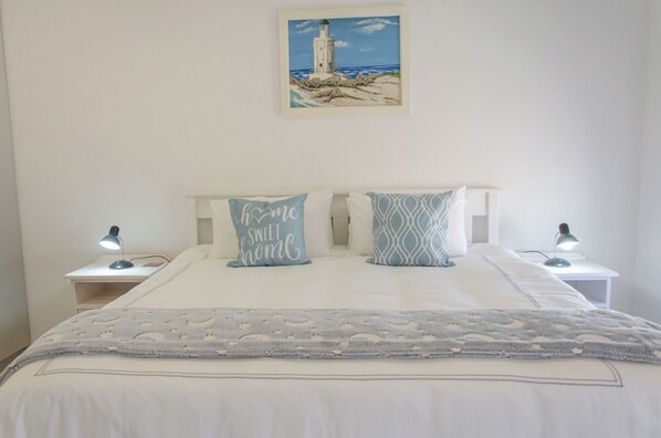 3 bedrooms, in-room safe, desk, iron/ironing board