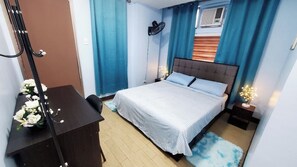 2 bedrooms, desk, WiFi, bed sheets