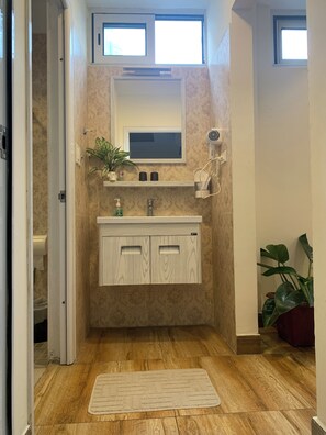 Familjelägenhet | Badrum | Tofflor