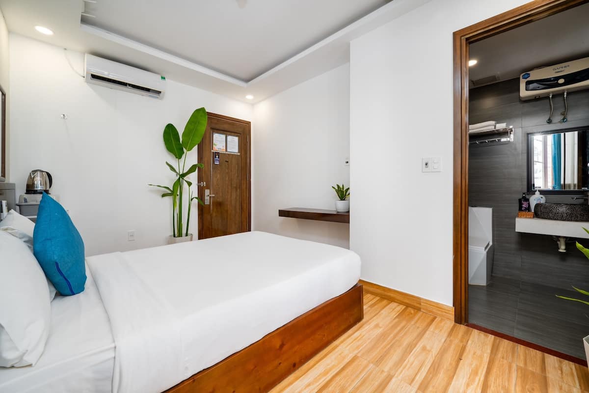 Superior Double Room | Premium bedding, minibar, in-room safe, blackout curtains