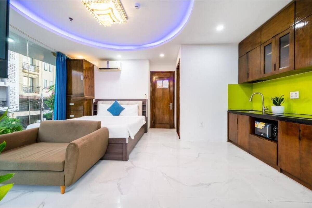Premier Studio with Panoramic View | Premium bedding, minibar, in-room safe, blackout curtains
