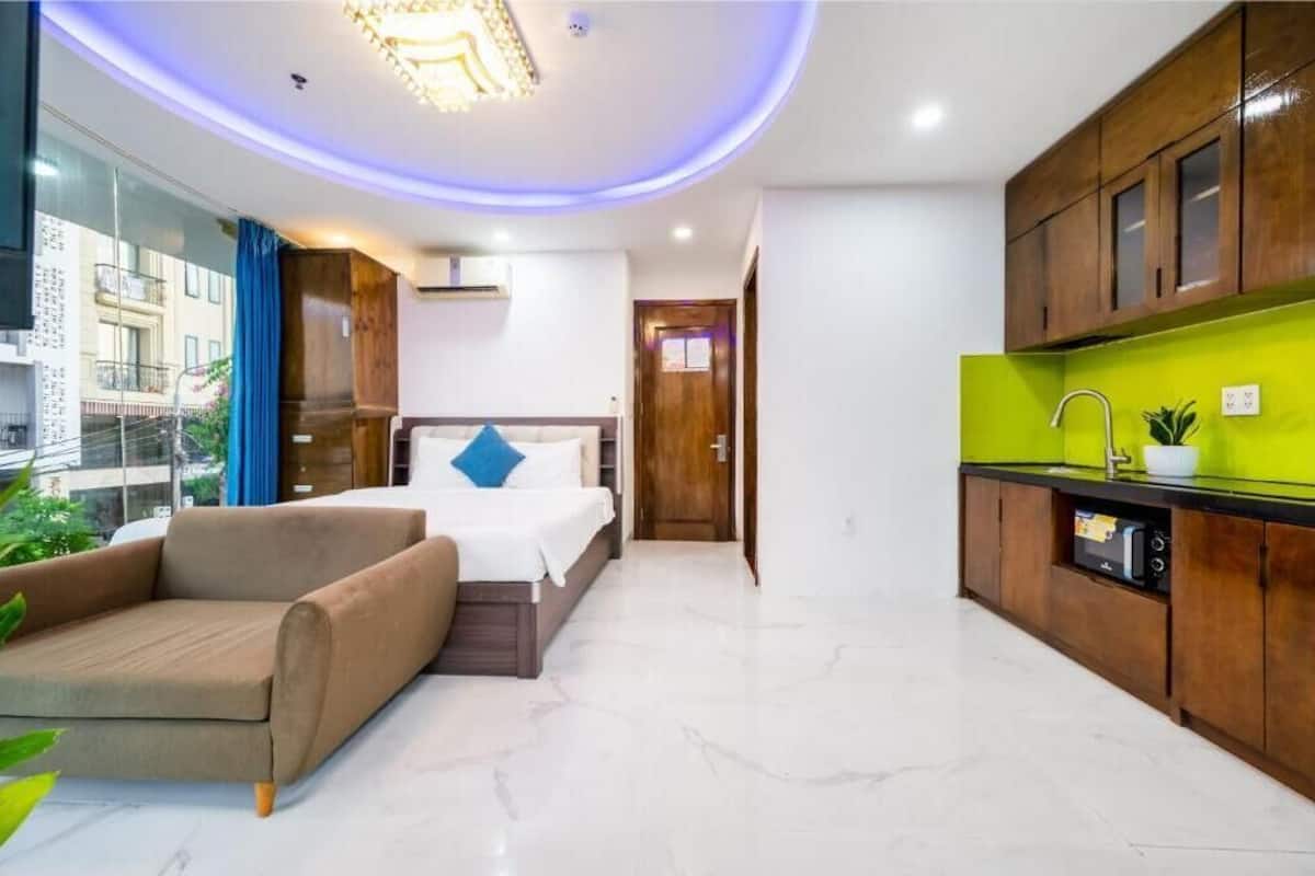 Premier Studio with Panoramic View | 高档床上用品、迷你吧、客房内保险箱、遮光窗帘