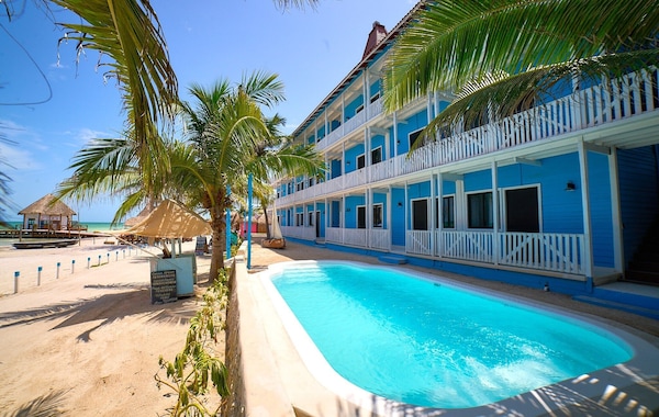 El Faro Beach Front By ÓOl Hotels - Holbox
