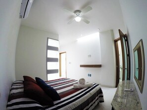 3 bedrooms, iron/ironing board, WiFi, bed sheets - LUXURY PENTHOUSE IN THE CENTER OF TOWN (Aguascalientes)