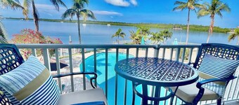 Boca Ciega #111 is a luxury remodeled waterfront condo in St. Petersburg
