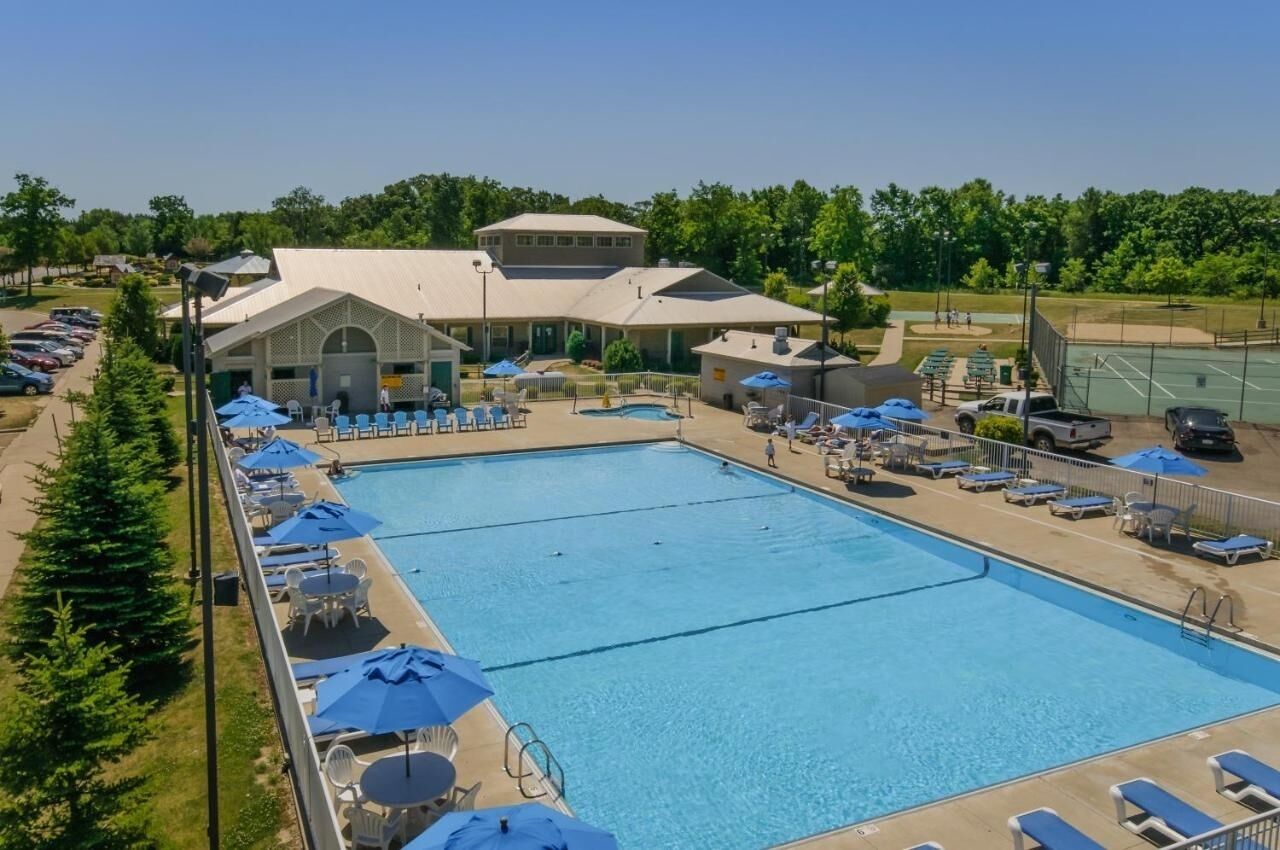 Ultimate Family Resort Destination with Pools & Scenic Views | Free Parking