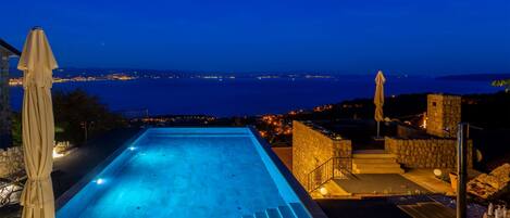 Villa, Smoking | 4 bedrooms