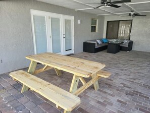 Outdoor dining - 4 Bedroom, Legoland, Pet Friendly, Pool, Gameroom
(Winter Haven)