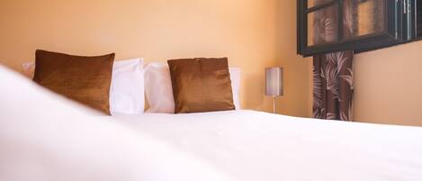 1 bedroom, iron/ironing board, Internet, bed sheets