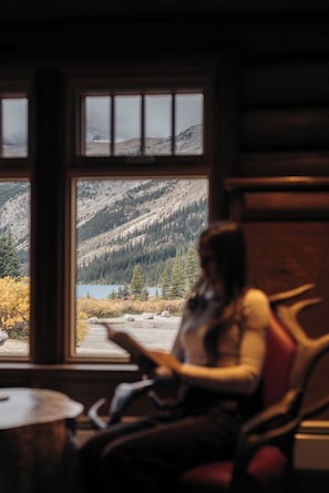 Restaurant - The Lodge at Bow Lake (Bow Lake)