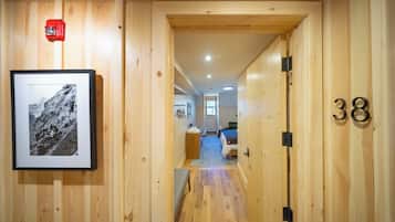 Deluxe Room, 1 Queen Bed, Mountain View (Whitebark Pine) | Premium bedding, down duvets, pillow-top beds, blackout curtains