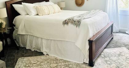 Lemongrass Loft at The Mockingbird Inn Boutique Hotel