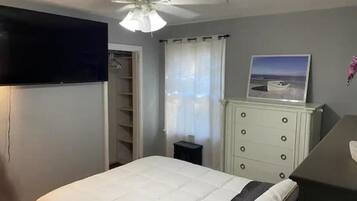 Signature Townhome, 3 Bedrooms, Private Pool | 3 bedrooms, individually decorated, individually furnished, free WiFi