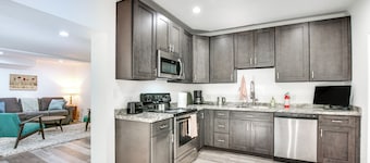 Charming Pittsburgh Home - Walk to Riverfront!